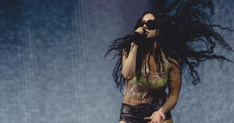 Charli XCX travaille sur un album “radicalement différent” : ce qu’on peut déjà deviner
