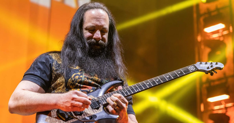Top 5 der technisch versiertesten Metal-Gitarristen