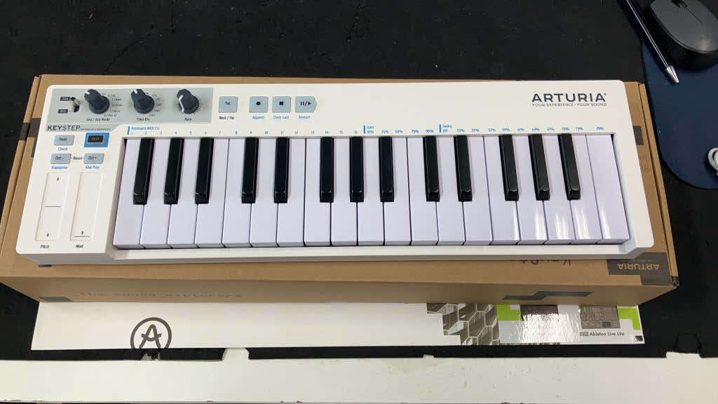 Keystep White - Stock B
