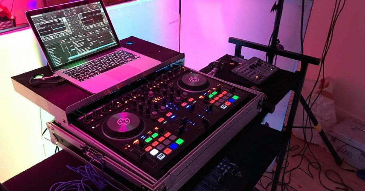 Préparer un set DJ : astuces pour être prêt(e) le jour J