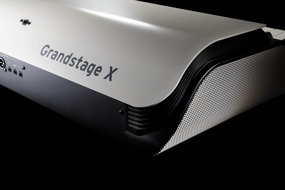 Grandstage X
