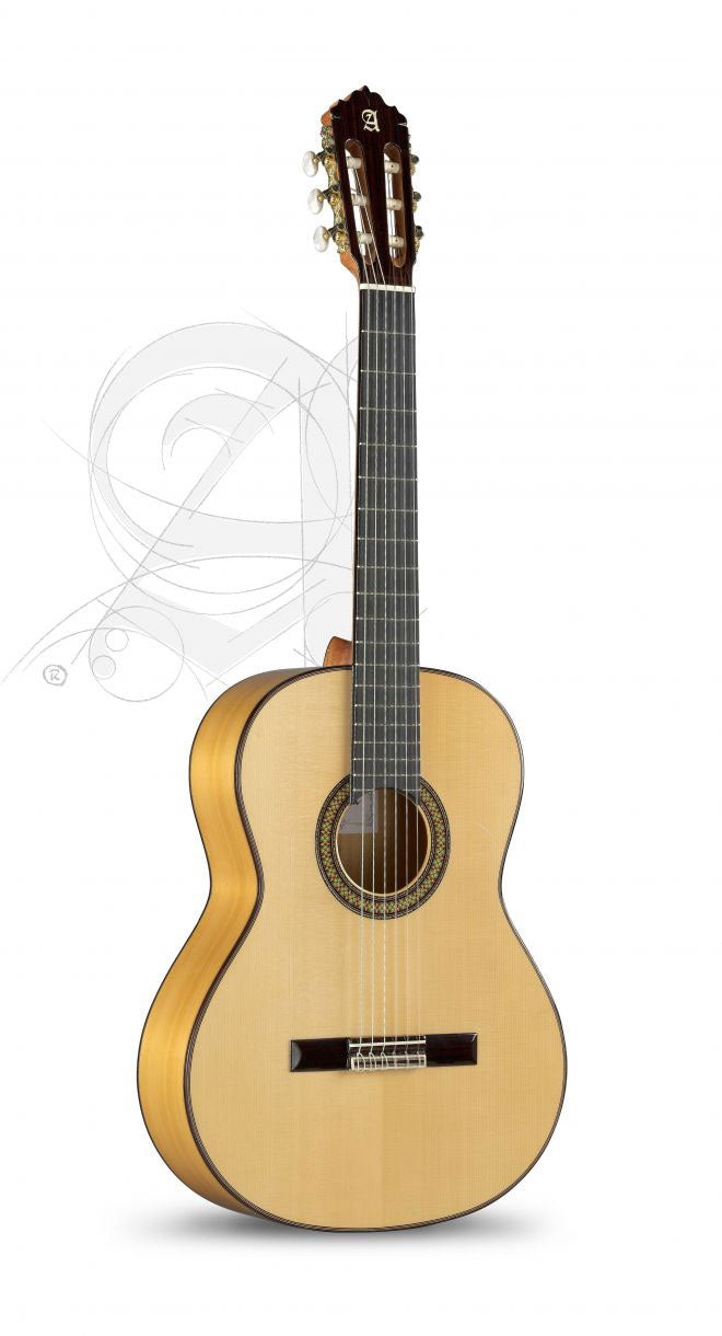 Conservatoire 7FC Flamenco + 9738 25mm Housse