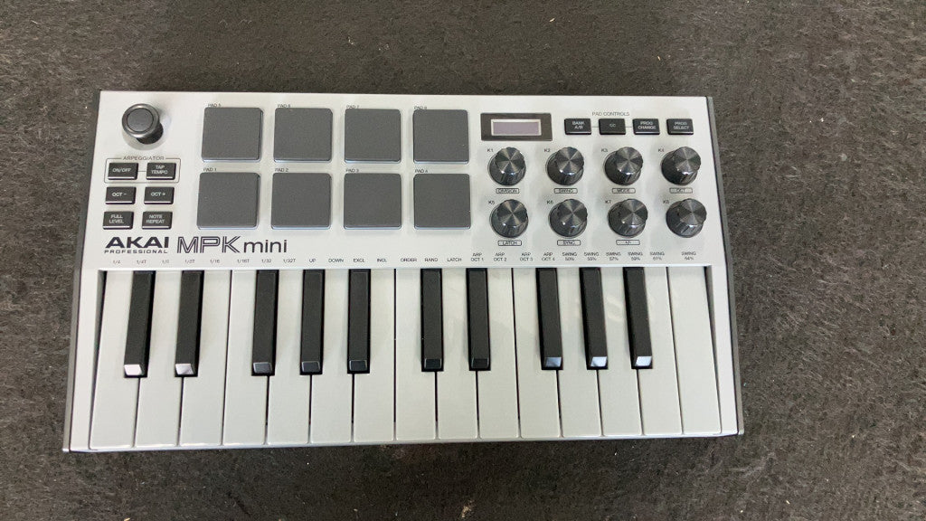 MPK Mini MK3 GR - Stock B