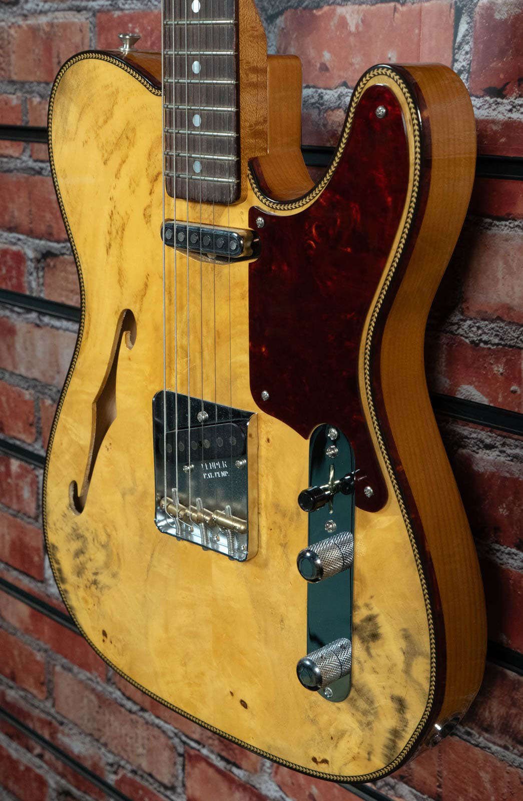 Esquire Buckeye Burl NOS Gealtert Natur Artisan 2025