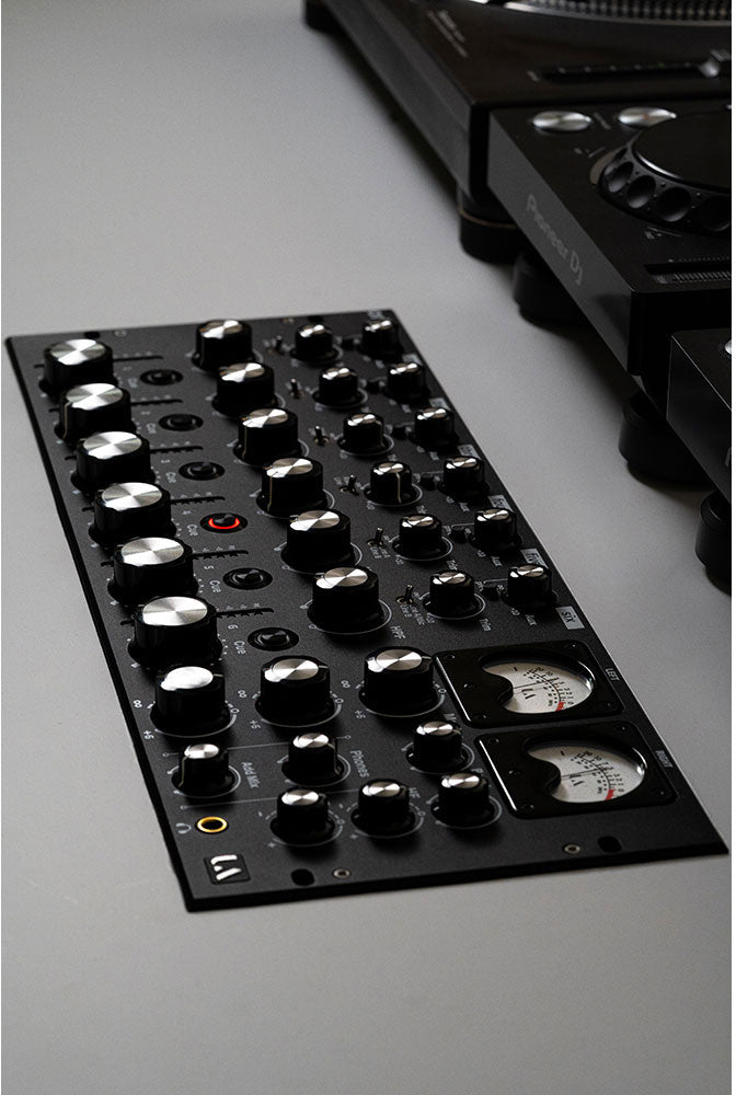 ORBIT.6 Rackmount 6-CH Rotary Mixer