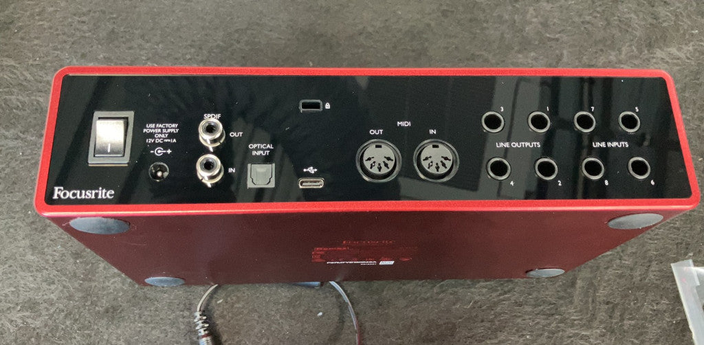 Scarlett 18I8 G3 - Stock B