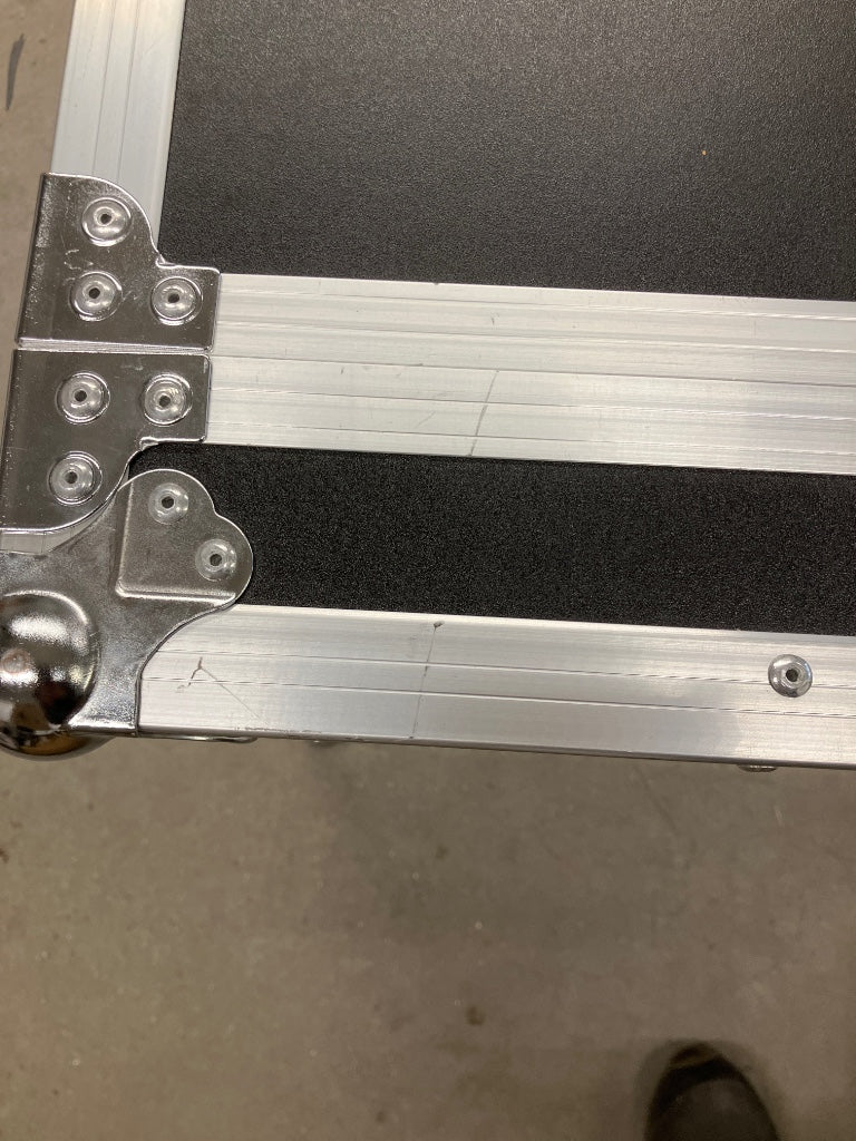 WOOD G-TOWER 12 U WITH CASTORS - B Stock