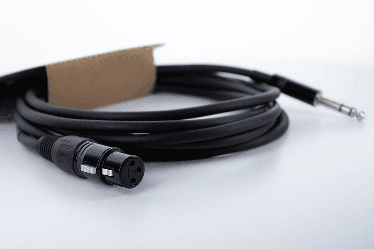 XLR FEMALE AUDIO CABLE / STEREO JACK - 6 M