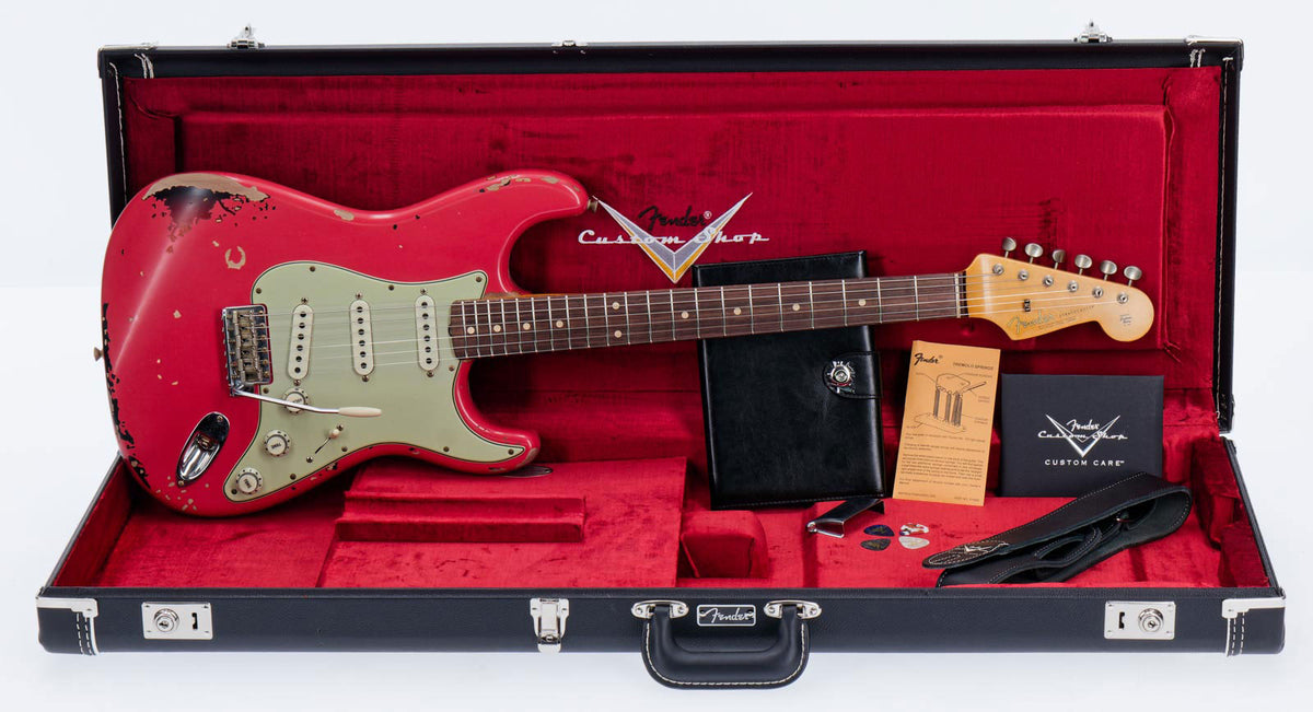 Stratocaster Michael Landau '63 FIESTA RED über 3-Farb-Sunburst Signature-Künstler 2025