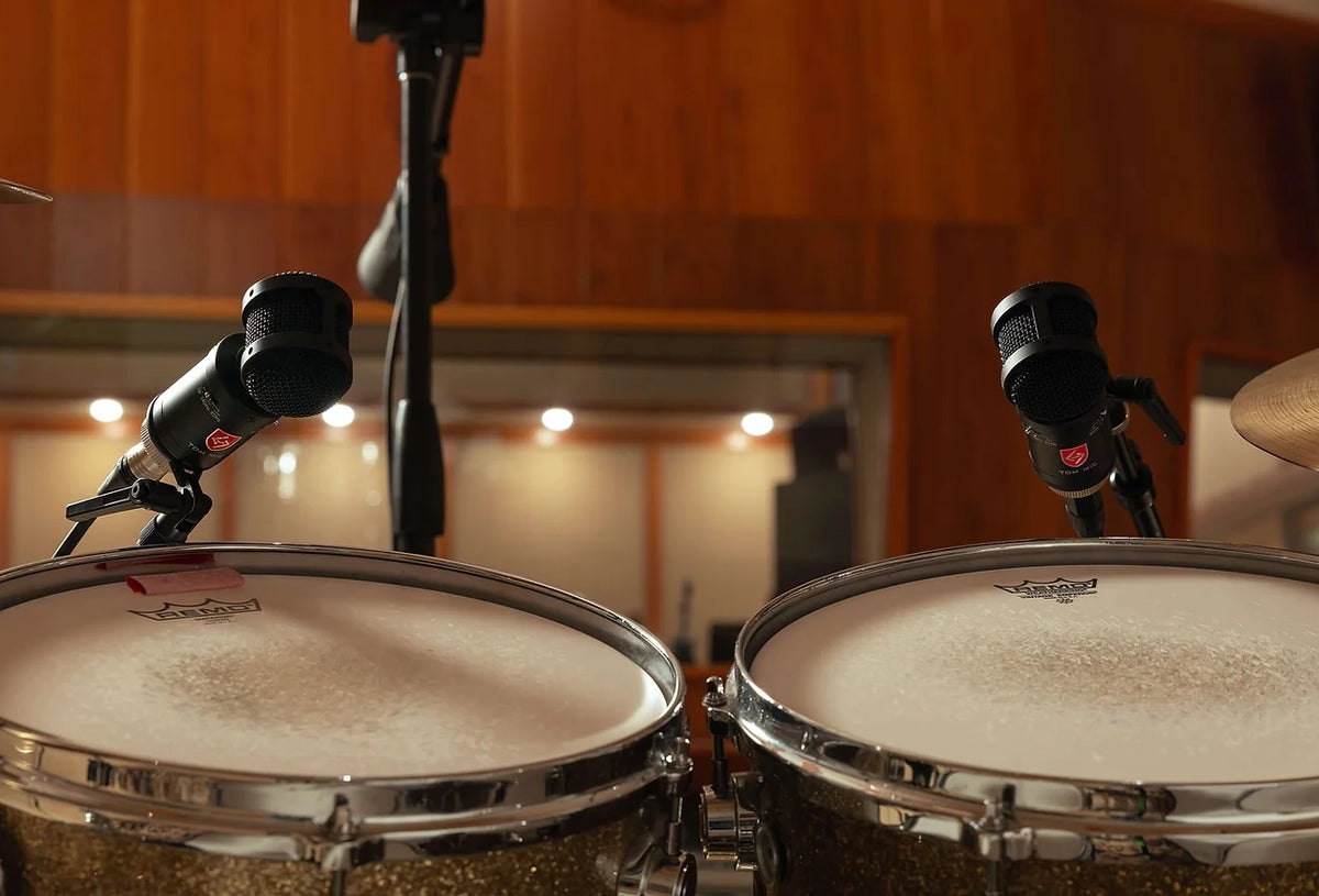 Tom Delonge Microfono
