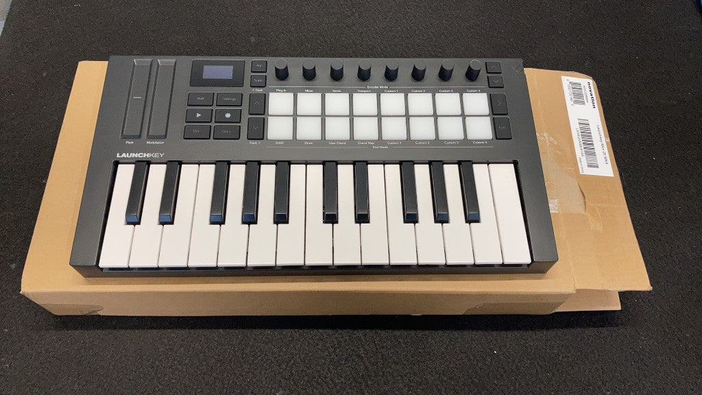 Novation Launchkey Mini 25 MK4 - Stock B
