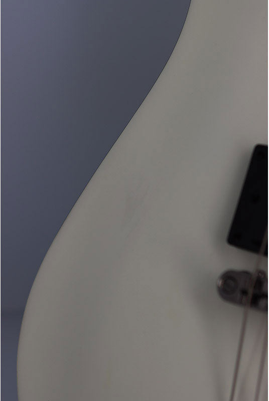 B-Stock / Demon 6 - Bianco vintage