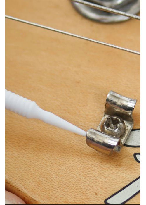 MN106 TUNE-IT LUBRICANT FOR STRING INSTRUMENT
