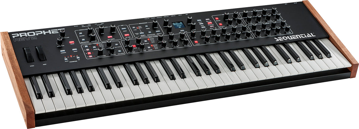 REV2 8 Voix