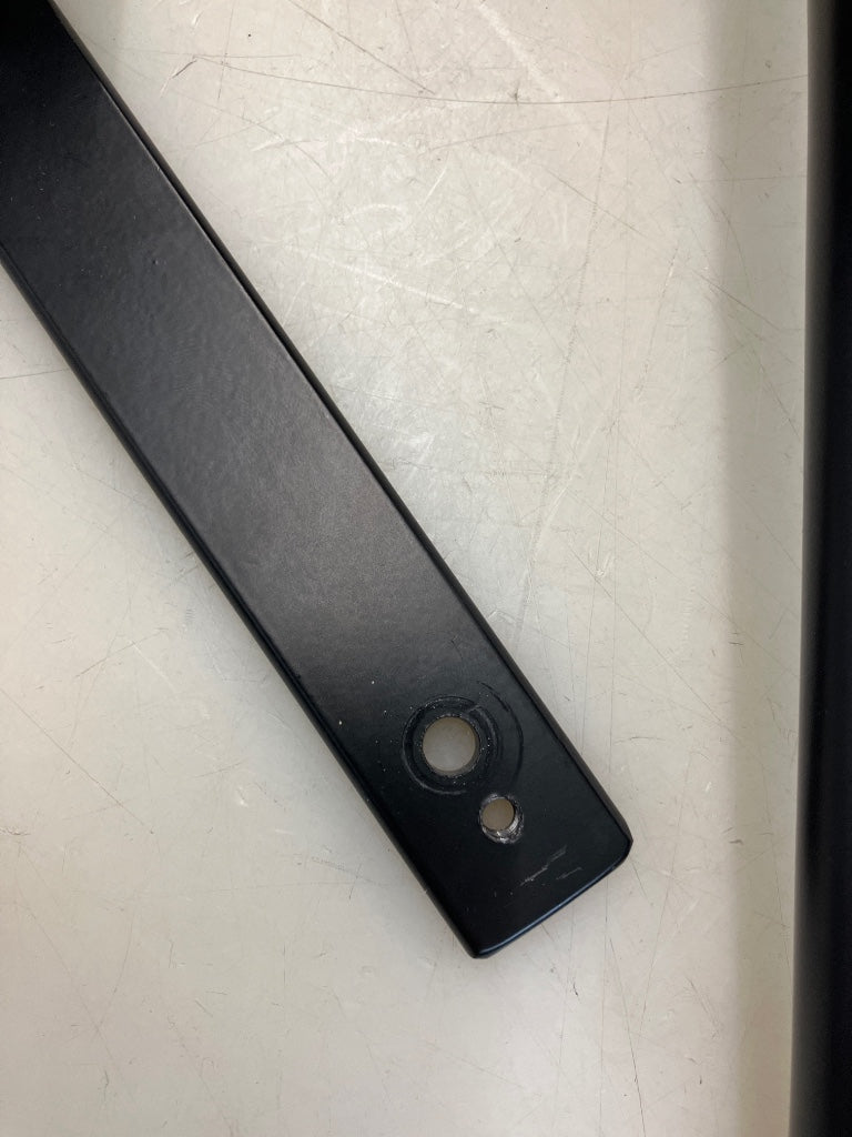 44250-000-55 BLACK PRODUCT HOLDER FOR TROMBONE - B Stock