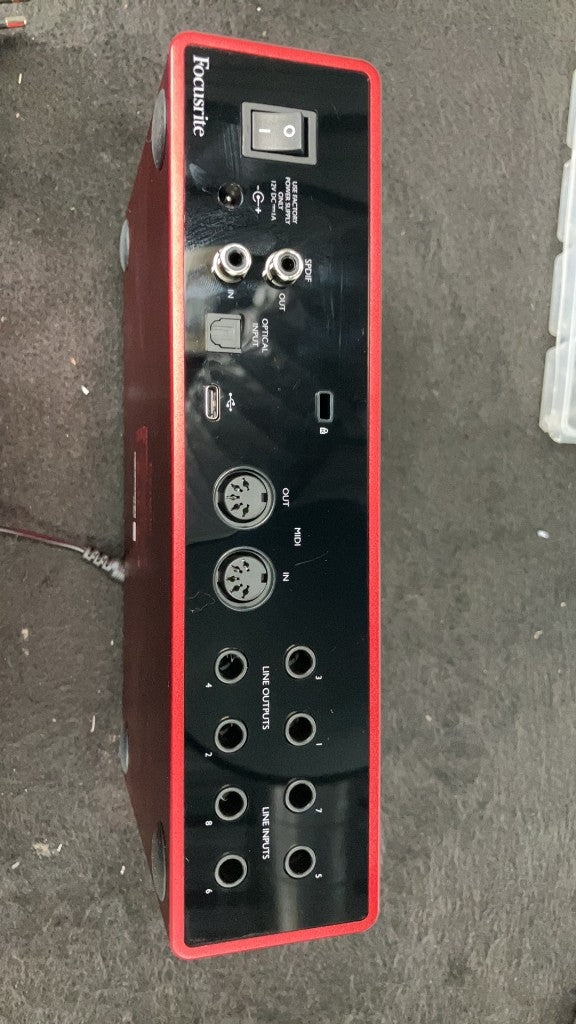 Scarlett 18I8 G3 - Stock B