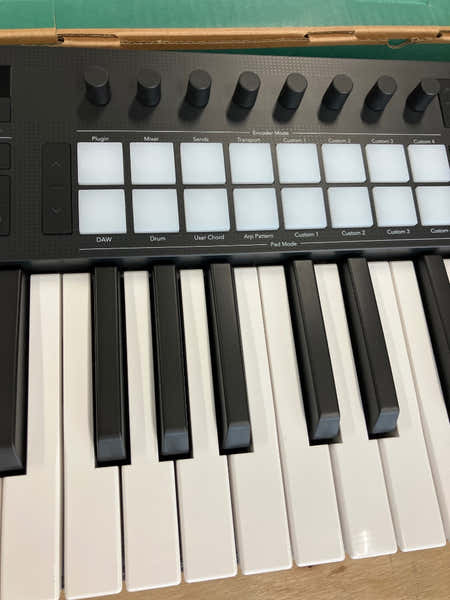 Novation Launchkey 25 MK4 - Stock B