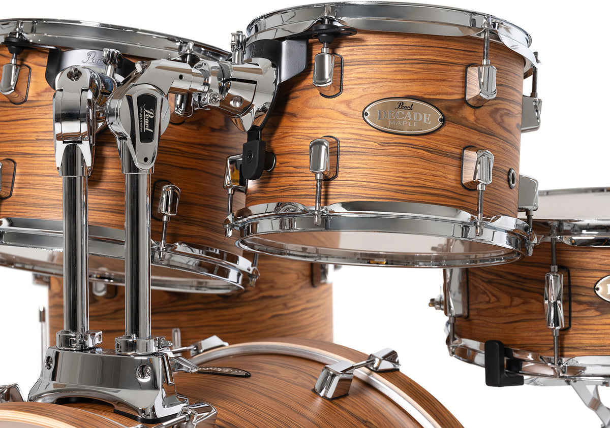 Decade Maple Artisan Fusion 20" Satin Karamellschleier + HWP-834
