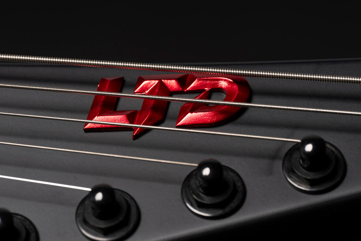 M-7 Bariton HT Schwarz Metallic Red Burst Satin